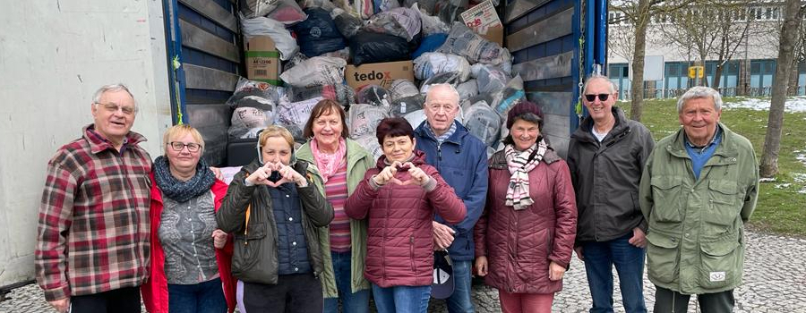 Ukrainische Frauen helfen bei Kolping-Kleidersammlung in Kassel - 13 Tonnen Sammelmenge